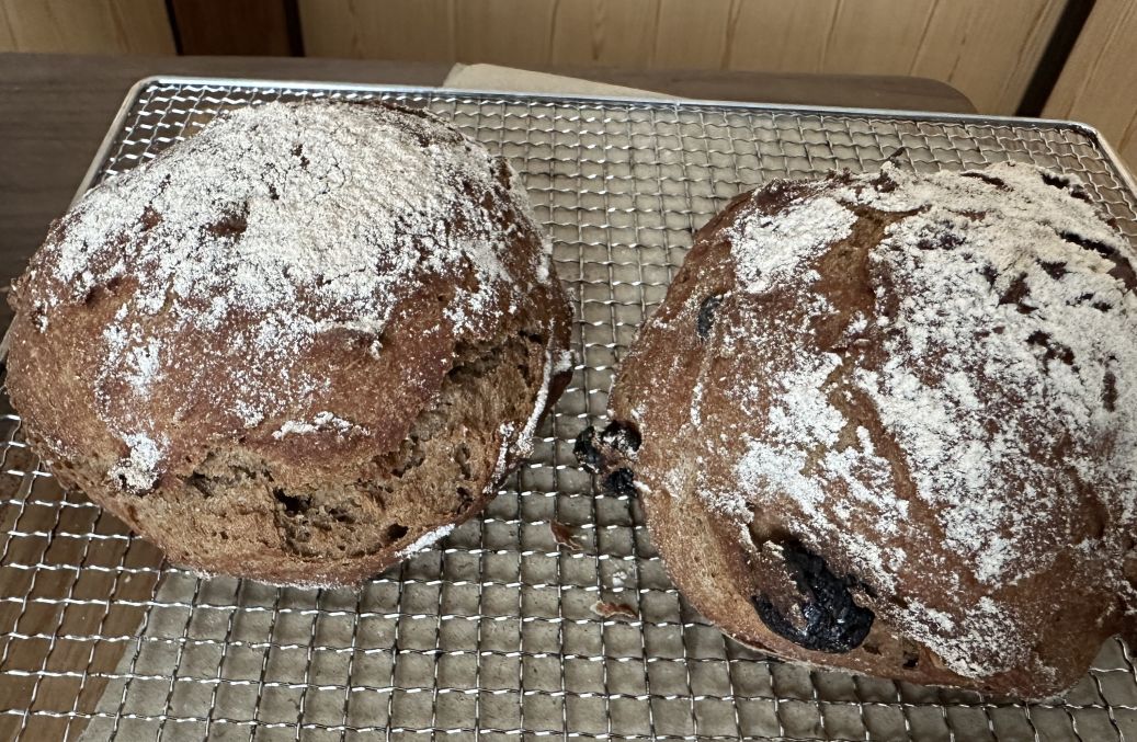 朝からパンを焼く（1/24）